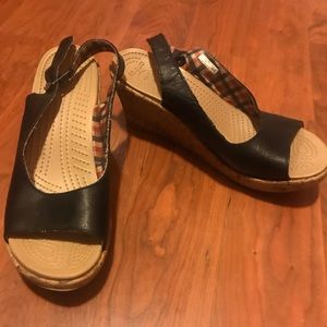 EUC Crocs Wedges size 10